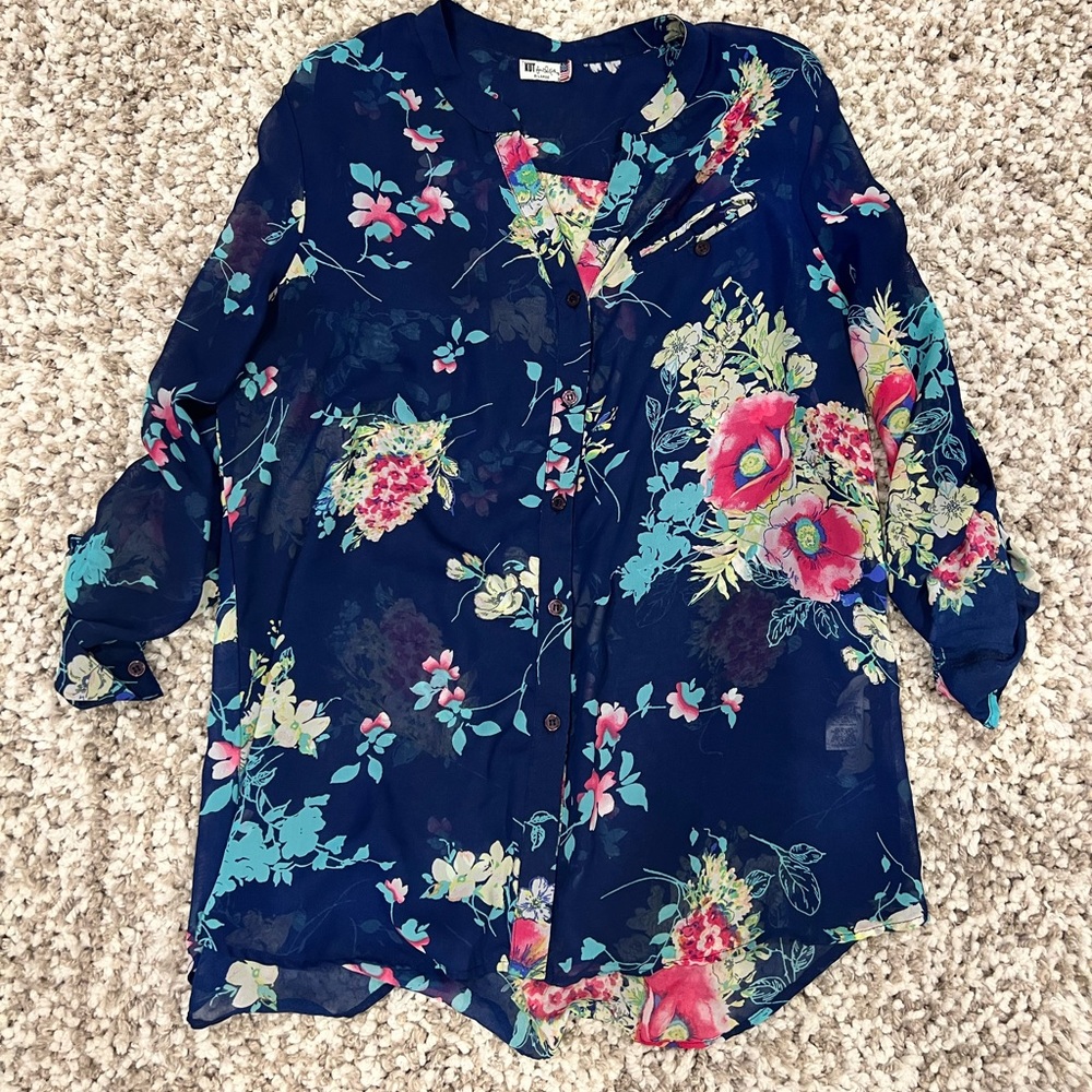 X-LARGE, Blue and floral long sleeve blouse